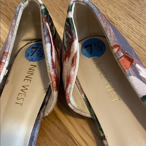 Nine West Multicolor Floral Flats - Picture 4 of 4